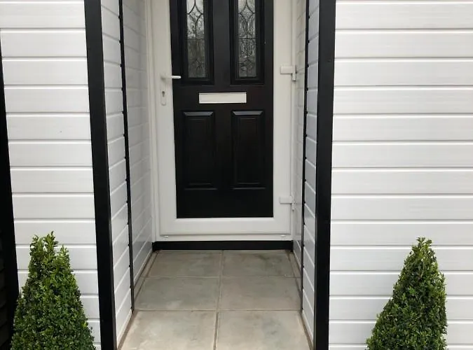 Beechwood Garden Suite